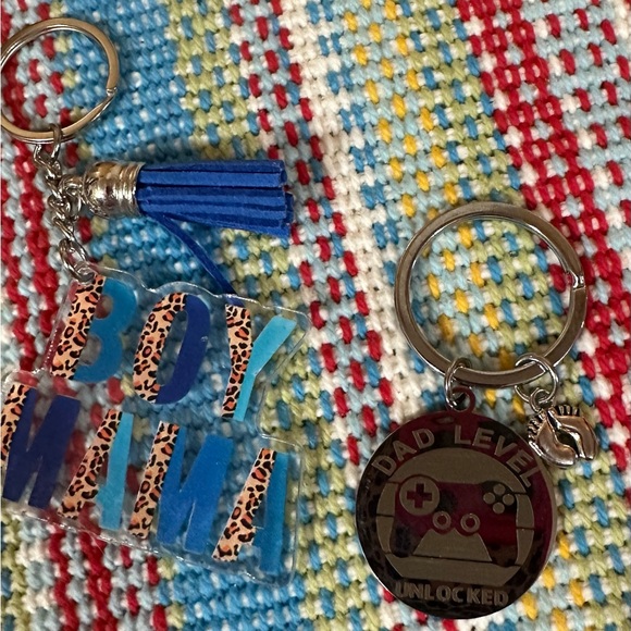 Baby Boy 12-18 Mos Fishing w/Daddy Onesie, Keychain Set, and Tooth Fairy Box - Picture 5 of 7